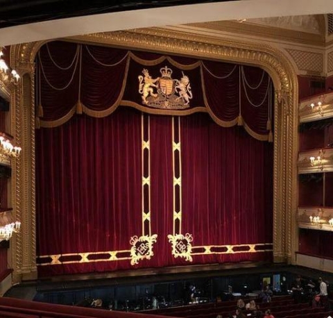 metropolitan opera house stage