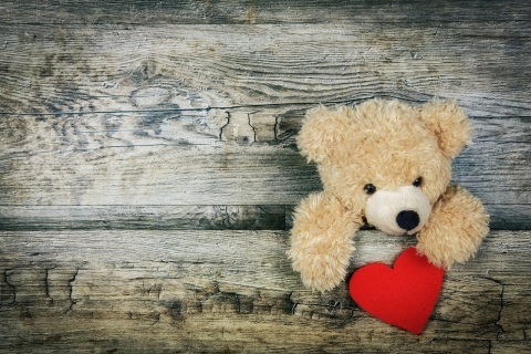 Picture of teddy bear with a heart